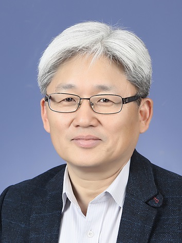 신정환 교수 사진